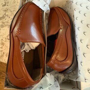 Deer Stags Boy's Booster Driving Moc Slip-On Loafer Dress Shoes, Size 2.5 NWT